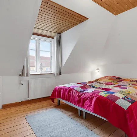 Lovely In With Kitchen *